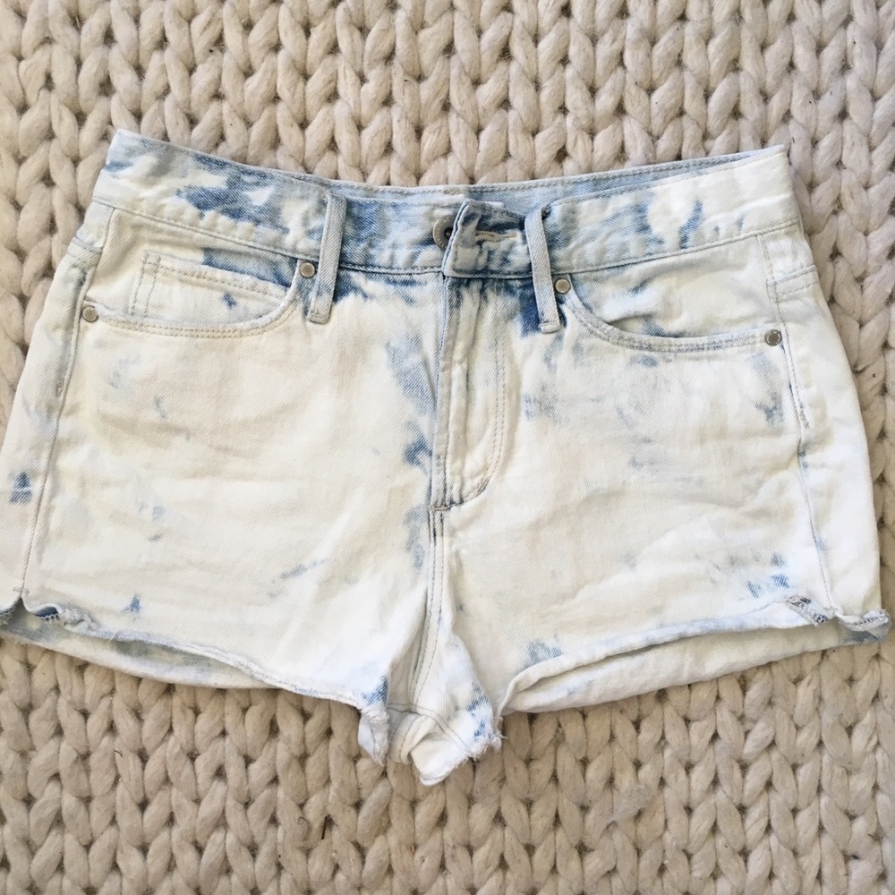 Articles of Society DISTRESSED High-Rise Shorts!